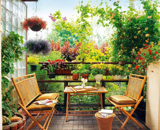 Furniture Balkon Rumah Minimalis