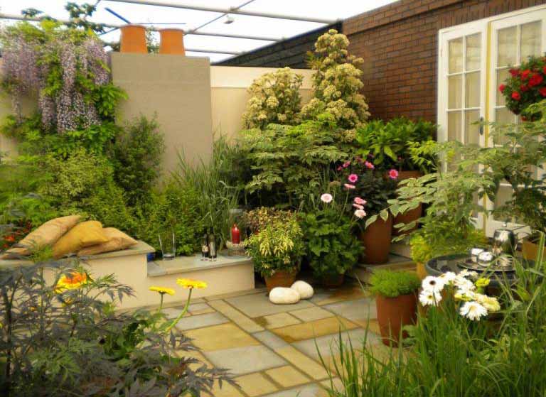 Desain Taman Diatas Rumah Minimalis