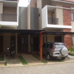 garasi terbuka dengan kanopi