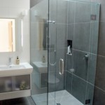 Desain Kamar Mandi Kaca Rumah Minimalis