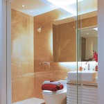 Model dinding Kaca Kamar Mandi Rumah Minimalis