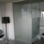 Desain Kamar Mandi Kaca Rumah Minimalis