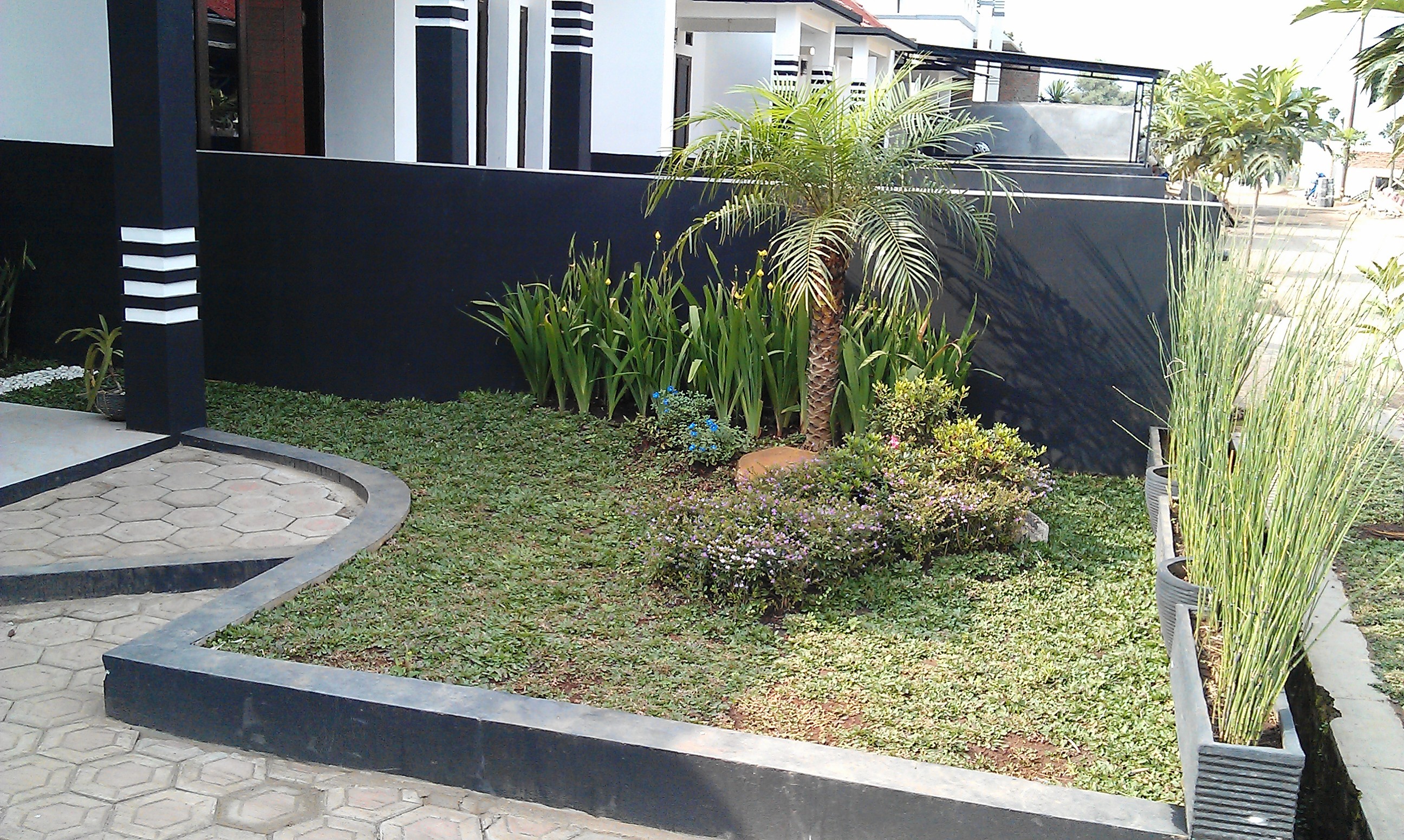 Taman-Depan-Rumah-Minimalis