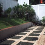 Halaman Depan Rumah Minimalis dengan paving