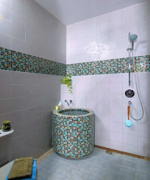 Desain Kamar Mandi Sederhan Bak Melingkar