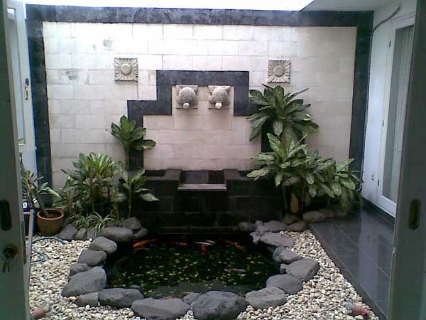 Taman Rumah dan Kolam Minimalis Cantik