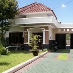 Gambar Rumah Bagus Halaman Luas