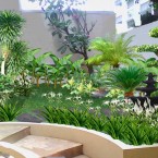 Model Taman Depan Yang Asri dan Rapi